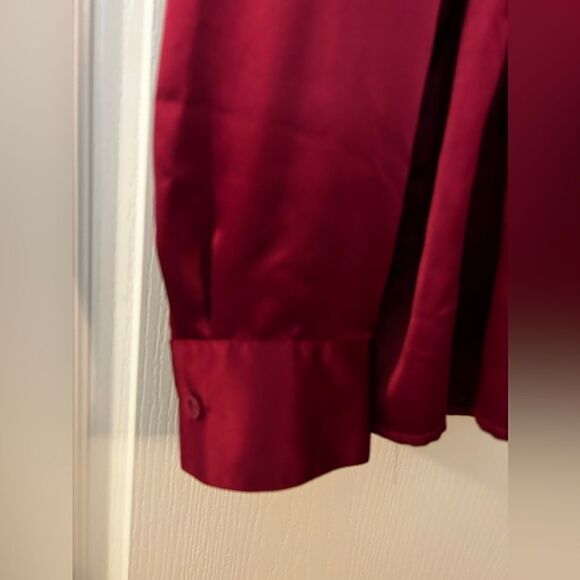 East 5th Women Blouse Large red Pleats Long Sleeve Button Down Collared EUC - Picture 7 of 10